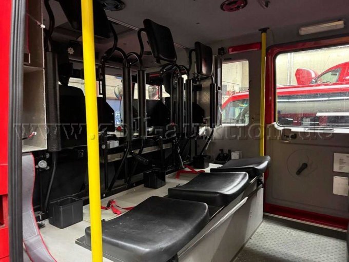 Mannschaftskabine gegen die Fahrtrichtung