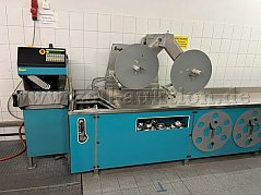 Schlauchpfleg von vorne mit Tisch
