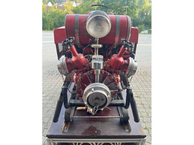 Tragkraftspritze vorne Tragkraftspritze vorne