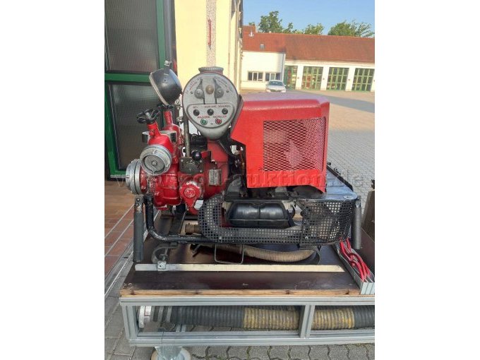 Tragkraftspritze rechts