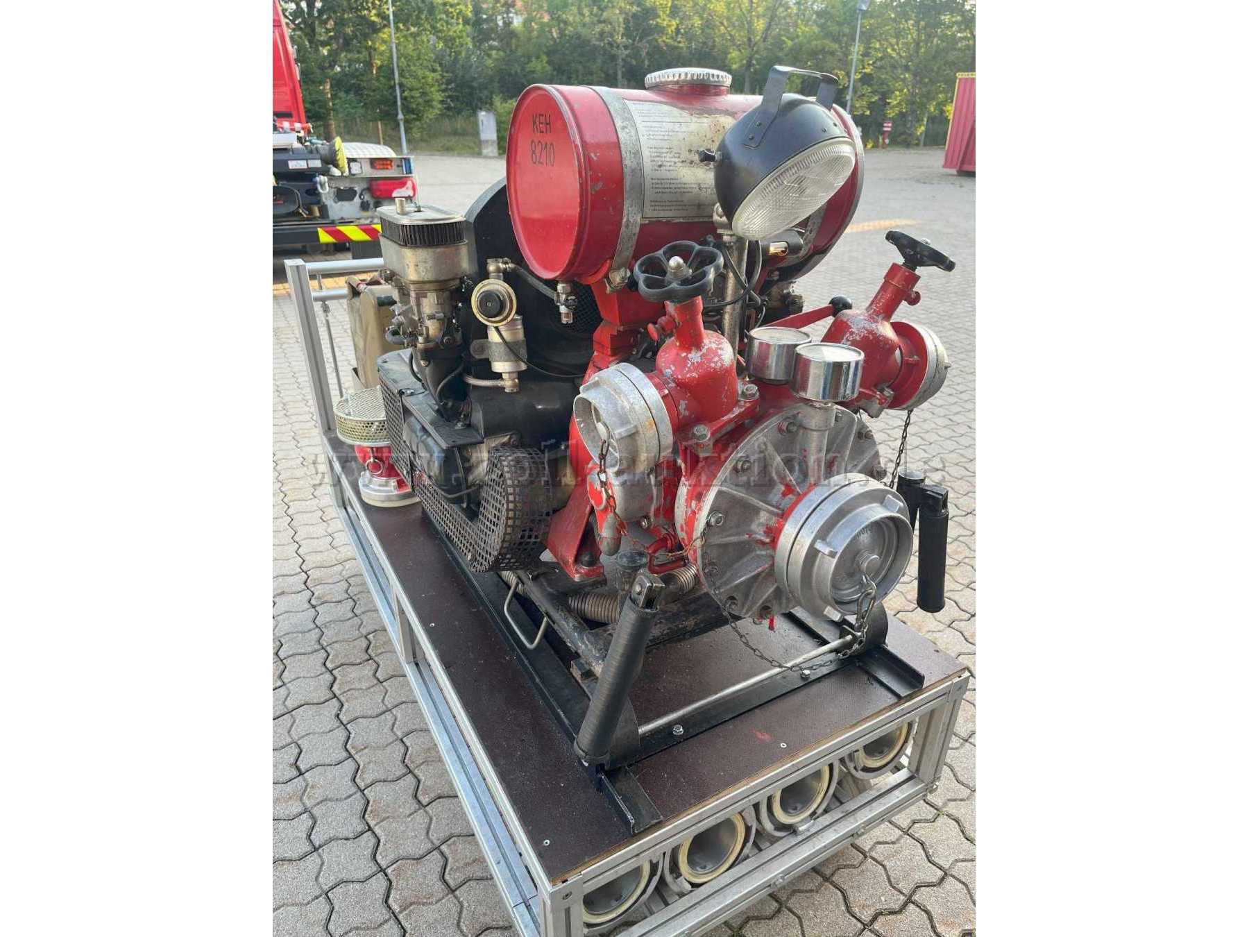 Tragkraftspritze vorne links