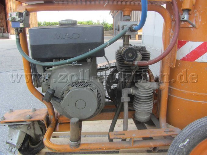 Zindel Straßen-Markiermaschine, Ansicht Motorblock