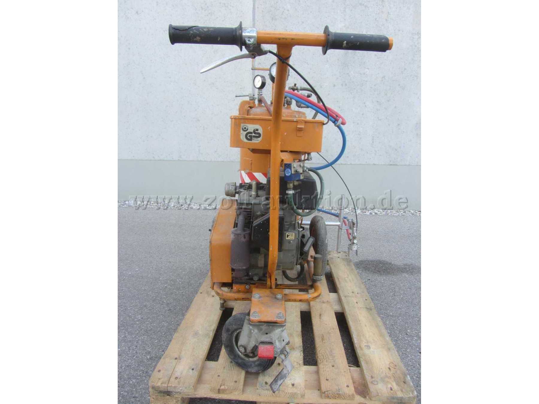 Zindel Straßen-Markiermaschine, von hinten