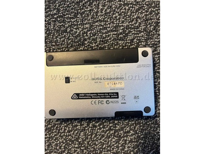 BOSS Micro BR BR-80 hinten