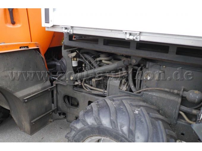 Zustand Motorraum linksseitig