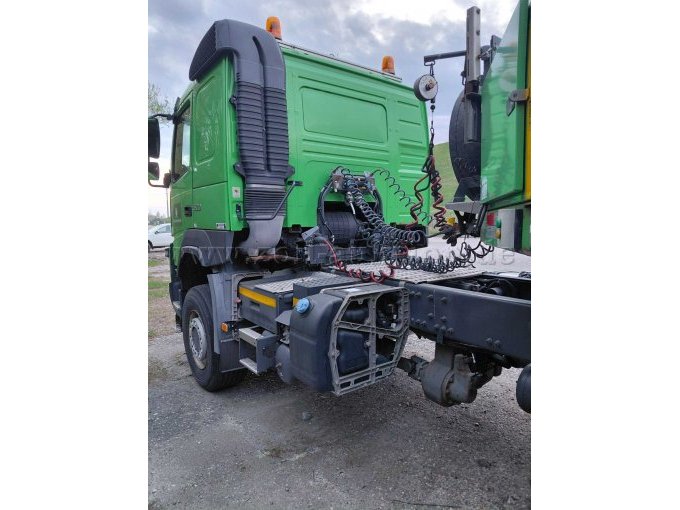 Schrägansicht Zugmaschine