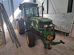 Vorne links