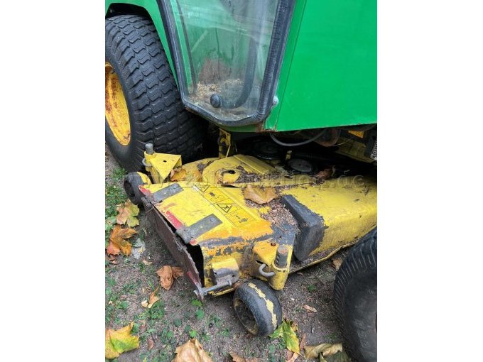 1 Zugmaschine Ackerschlepper John Deere Typ 455 (Bastlerfahrzeug) – foto 3 – kavel bij Zoll-Auktion, Fürth