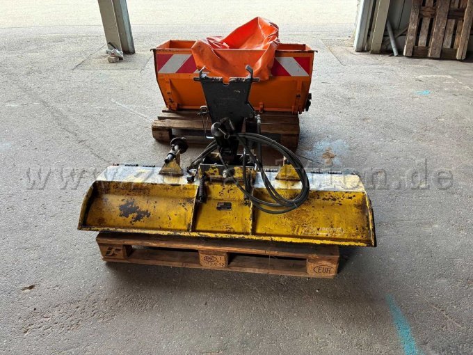 1 Zugmaschine Geräteträger John Deere 855 – foto 14 – kavel bij Zoll-Auktion, Kirchzarten