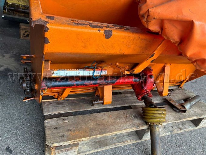 1 Zugmaschine Geräteträger John Deere 855 – foto 11 – kavel bij Zoll-Auktion, Kirchzarten