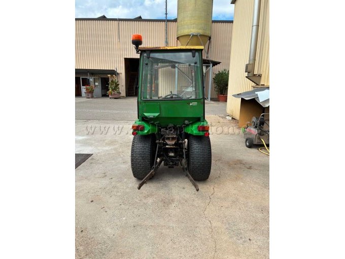 1 Zugmaschine Geräteträger John Deere 855 – foto 4 – kavel bij Zoll-Auktion, Kirchzarten