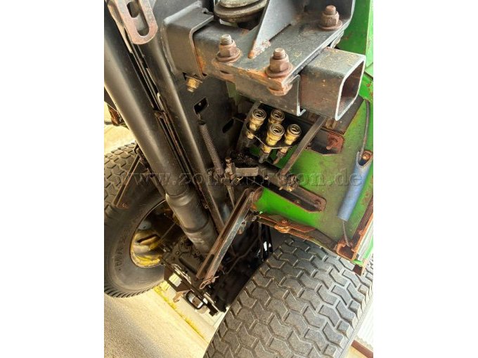 1 Zugmaschine Geräteträger John Deere 855 – foto 10 – kavel bij Zoll-Auktion, Kirchzarten