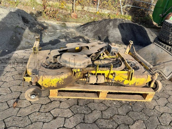 Zwischenachs-Mähwerk - Schnittbreite 1,55 m