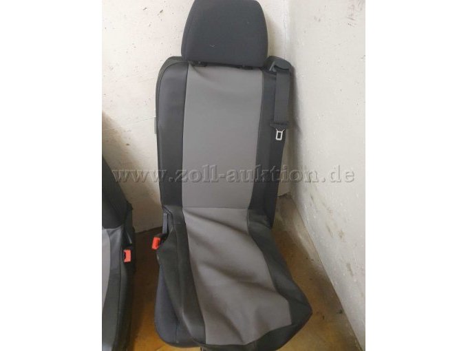 Vito Sitz mit Bezug