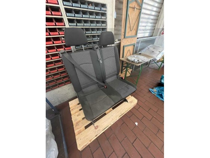 Sitzbank von vorne