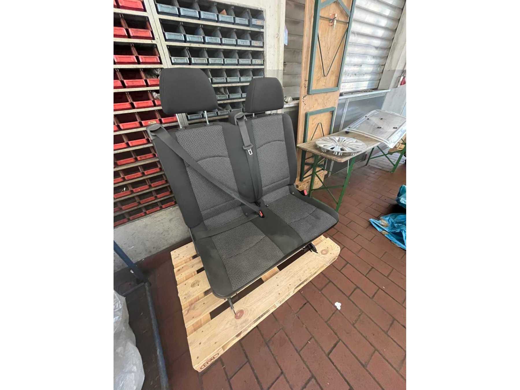 Sitzbank von vorne