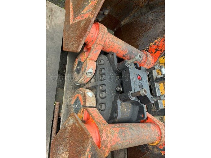 1 hydraulische tweeschalige grijper (graafbak) – defect / leverancier van reserveonderdelen – foto 4 – kavel bij Zoll-Auktion, Hamburg