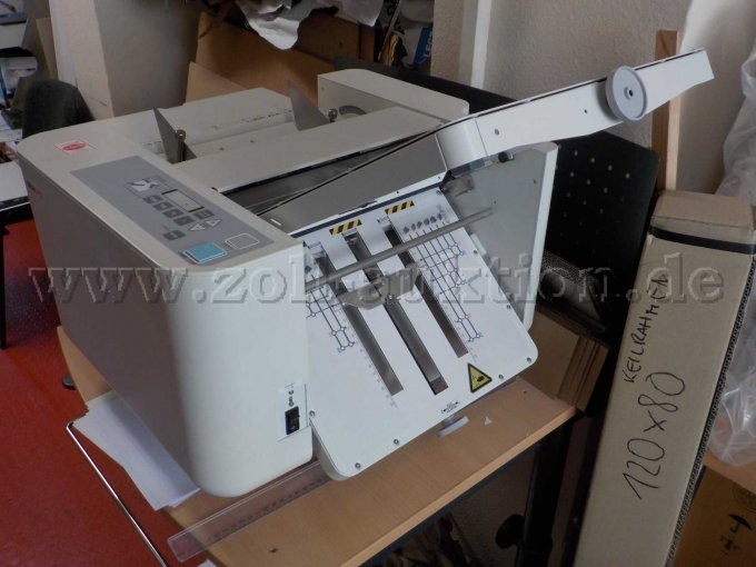 1 vouwmachine met twee zakken van Krug & Priester, type Ideal 8335 – foto 2 – kavel bij Zoll-Auktion, Nürnberg