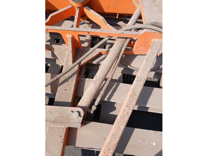 Hydraulikzylinder rechts