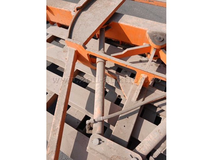 Hydraulikzylinder links