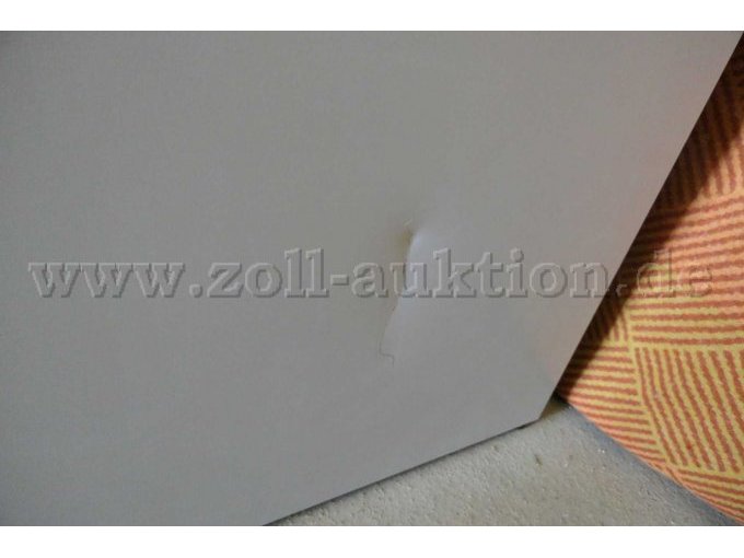 Details der Delle an der Seite