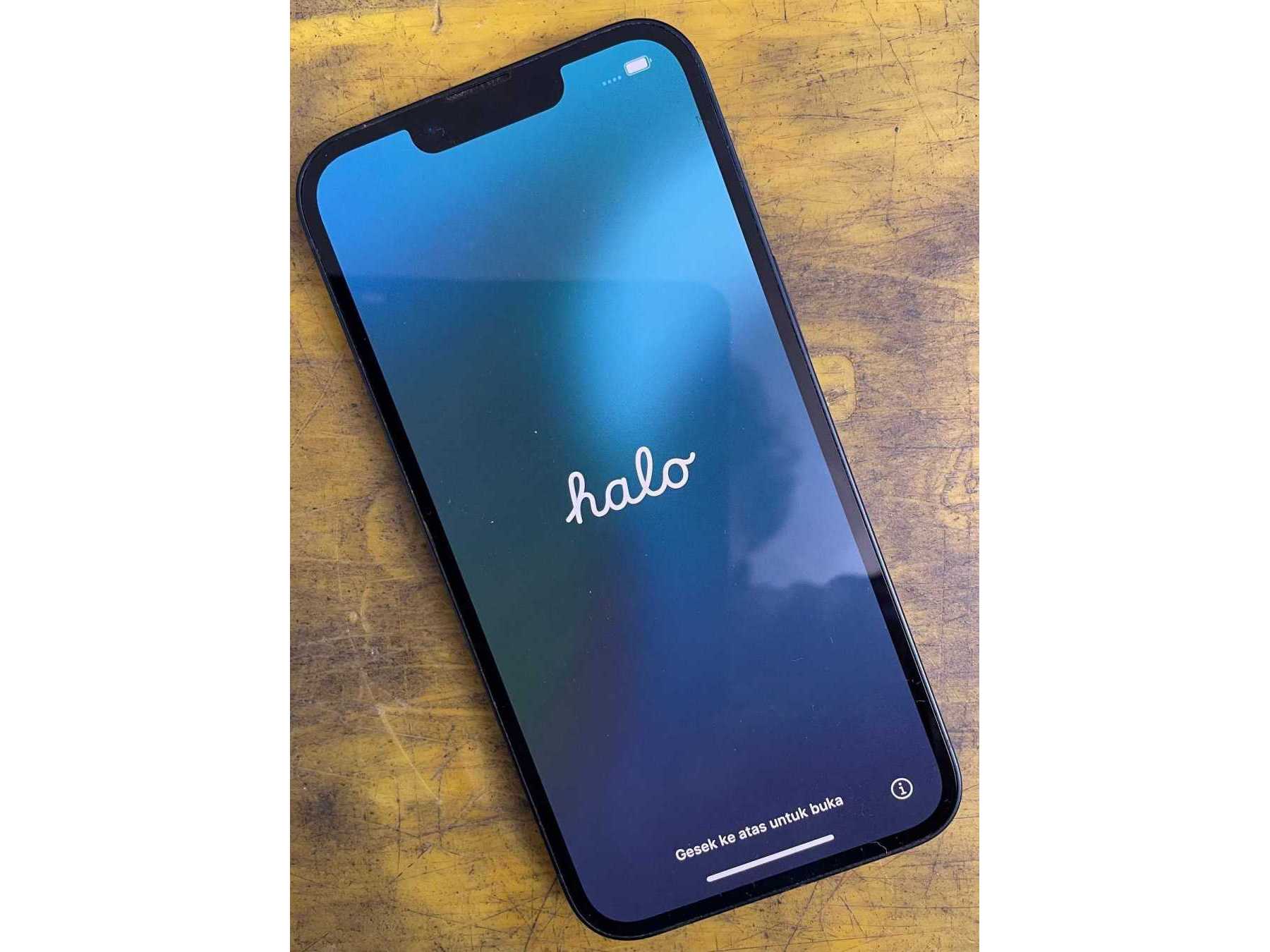 iPhone 13 Front