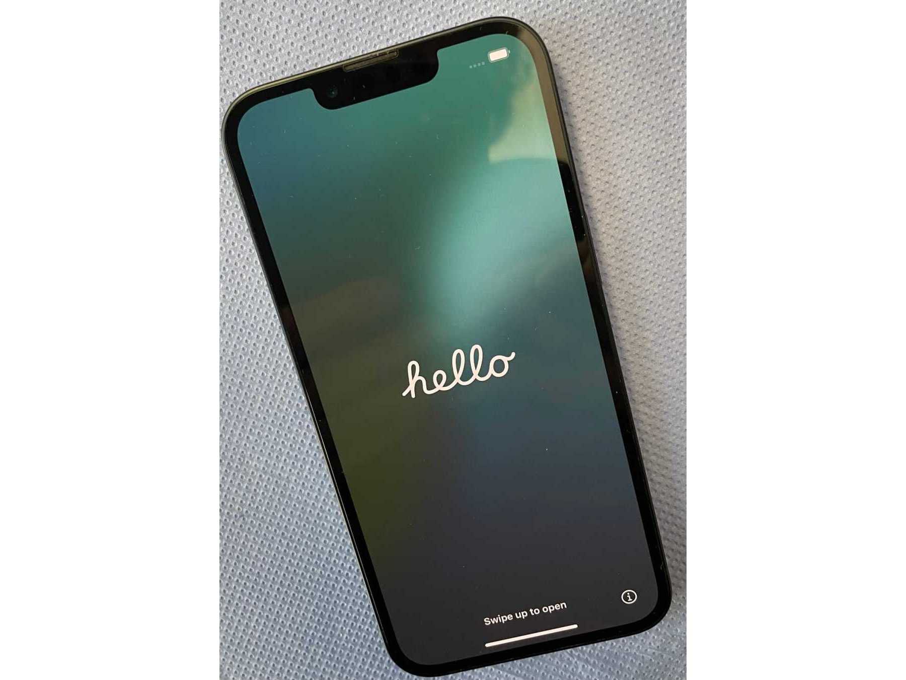 iPhone 13 Front