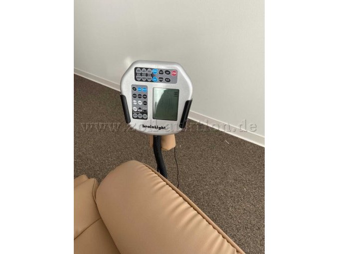 1 brainLight-ontspanningssysteem met massagestoel (relaxTower Gravity) – foto 8 – kavel bij Zoll-Auktion, Dresden