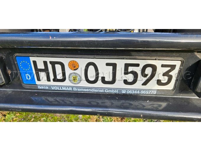 18 Tonnen Anhänger mit Kennzeichen