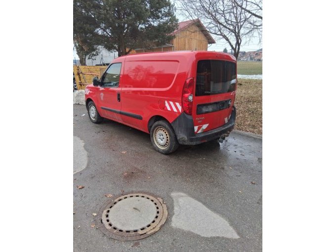 Fahrzeug
Seitenansicht