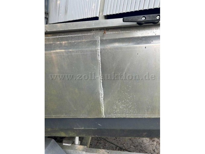 1 defektes Arbeitsboot aus Aluminium von Alu Bau MAACK inkl. Slipwagen und Trailer – foto 9 – kavel bij Zoll-Auktion, Kaiserslautern