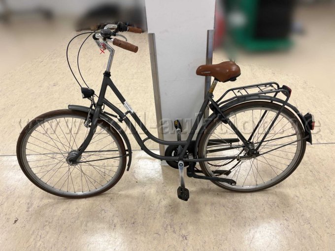 1 defektes Bastler-Pedelec und 9 Bastler-Räder (Ersatzteilespender) – foto 2 – kavel bij Zoll-Auktion, Hamburg