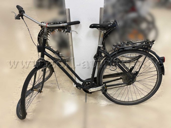 1 defektes Bastler-Pedelec und 9 Bastler-Räder (Ersatzteilespender) – foto 11 – kavel bij Zoll-Auktion, Hamburg