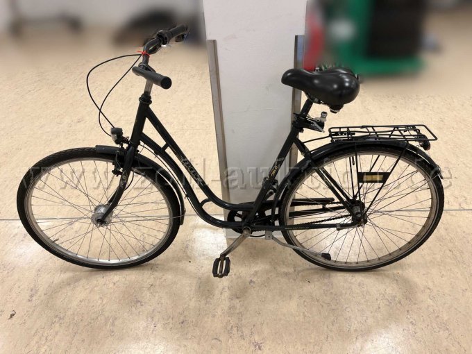 1 defektes Bastler-Pedelec und 9 Bastler-Räder (Ersatzteilespender) – foto 6 – kavel bij Zoll-Auktion, Hamburg