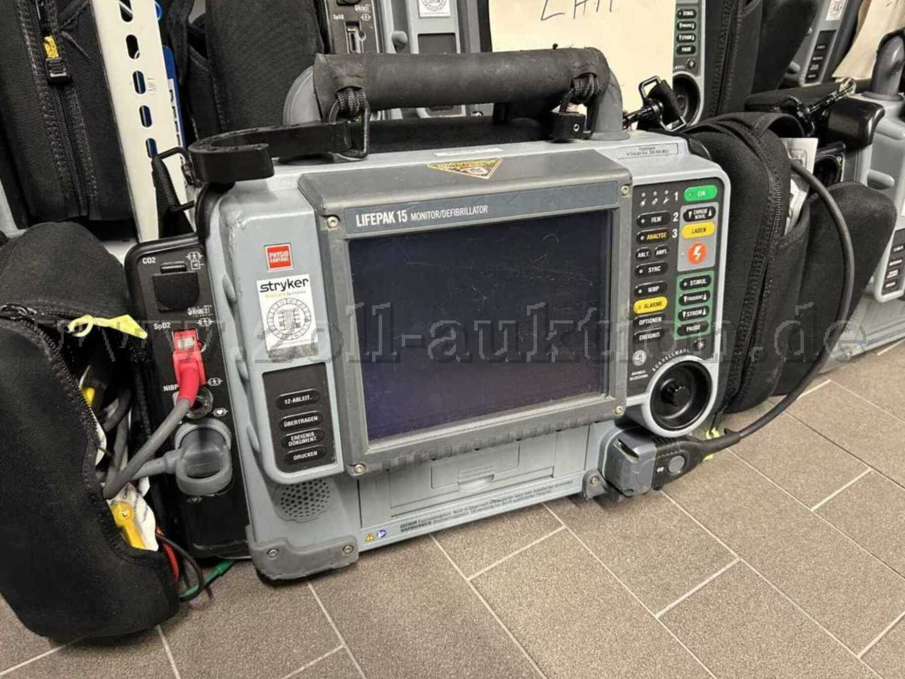 EKG stryker LP15 von vorne