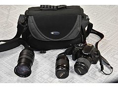 digitale Kamera „Canon“ EOS1100D mit Tasche und Objektiven