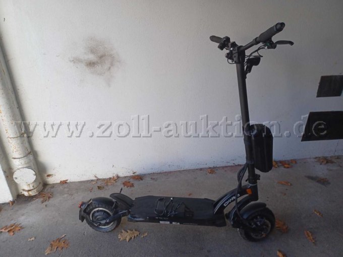 Seitenansicht mit Netzteil Seitenansicht mit Netzteil