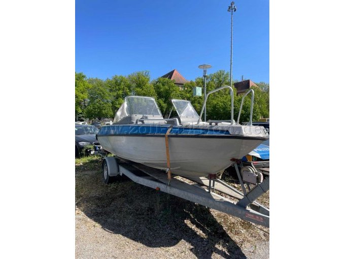 Boot vorne rechts
