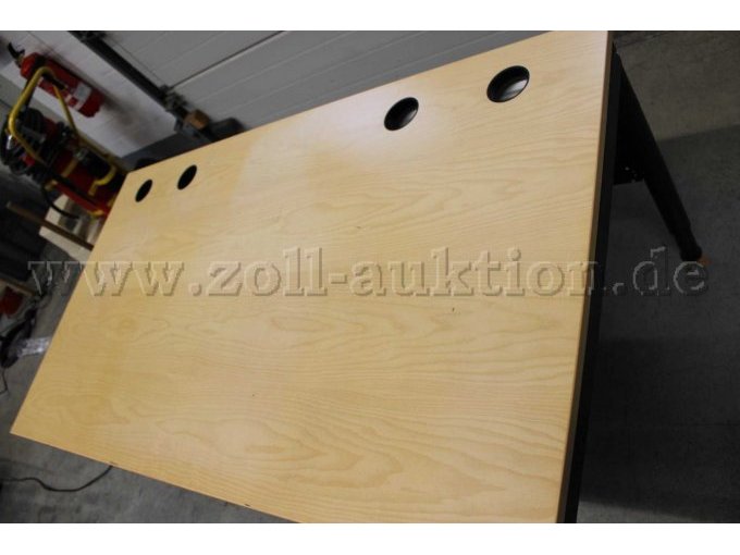1 elektrisch höhenverstellbarer Schreibtisch von VS, defekt – foto 3 – kavel bij Zoll-Auktion, Berlin