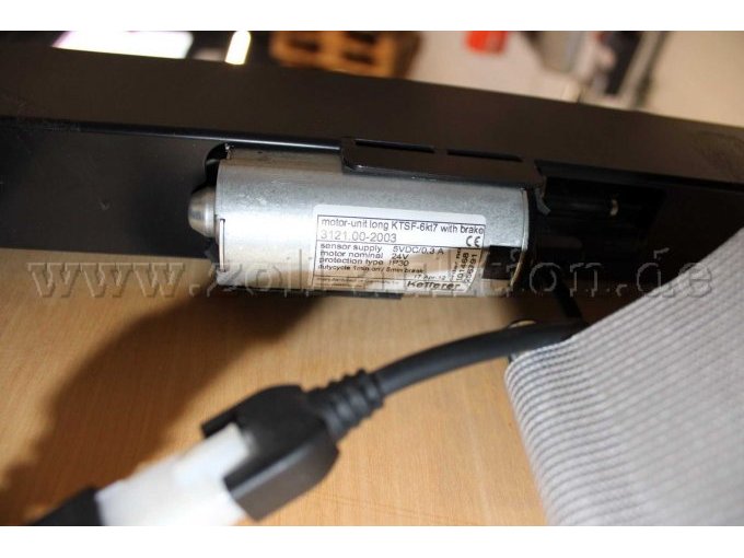 1 elektrisch höhenverstellbarer Schreibtisch von VS, defekt – foto 8 – kavel bij Zoll-Auktion, Berlin