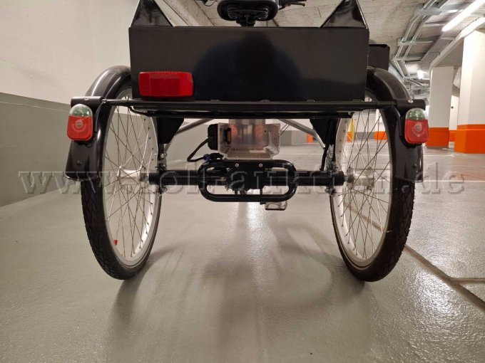 Trike Heckansicht mit Akkusteckplatz