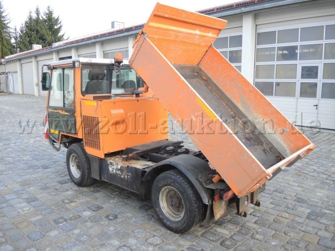 Hinten links gekippt