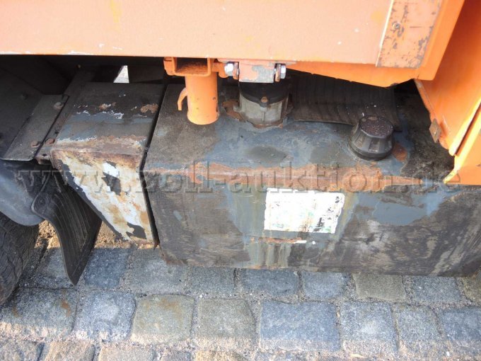 Hydrauliktank rostig