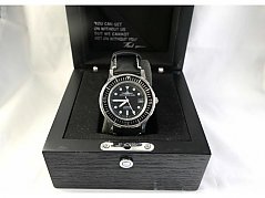 Uhr in der Box