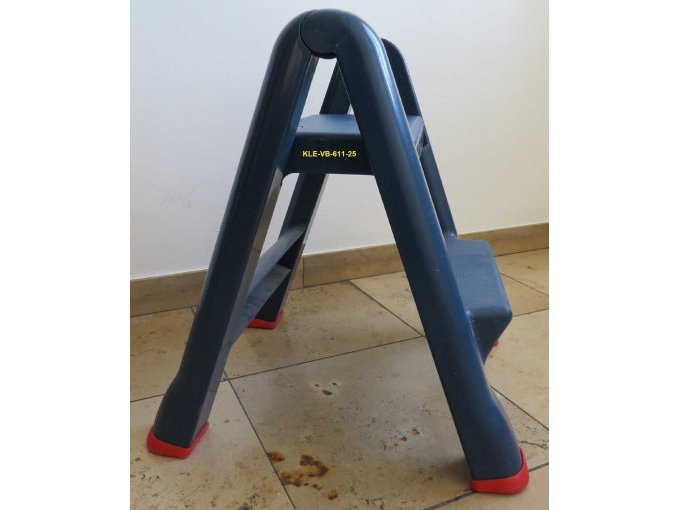 Klapptritt (Seitenansicht)