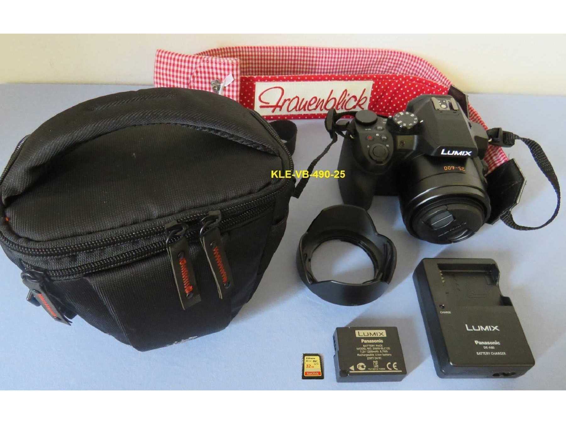 Digitalkamera Panasonic Lumix DMC-FZ300 mit Kameratragegurt "Frauenblick" und weiterem Zubehör