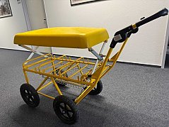 Briefzustellwagen seitlich