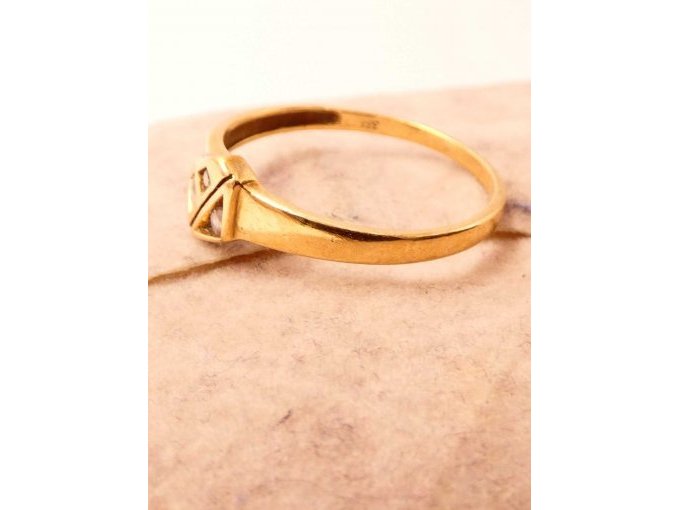 1 Goldring (333er)_ Seitenansicht