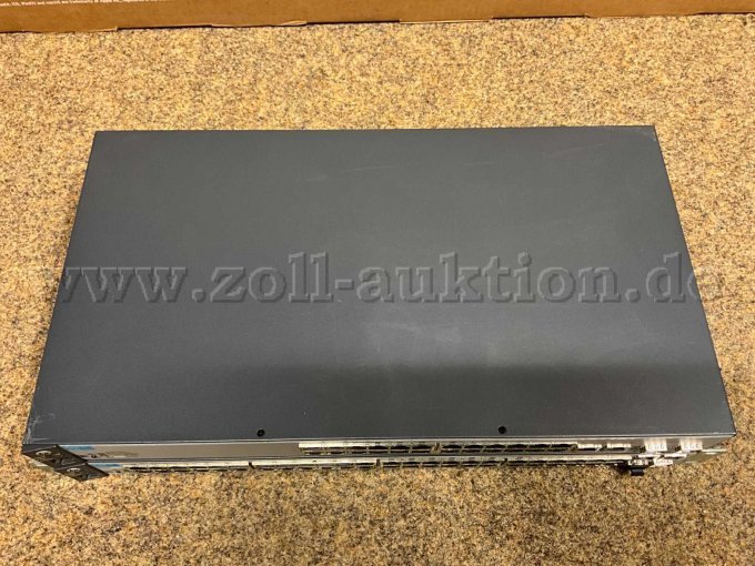 HP Switch Bundle (2530 & 1820). Oberseite mit Kratzern.