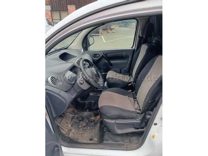 Detail Blick auf den Fahrersitz